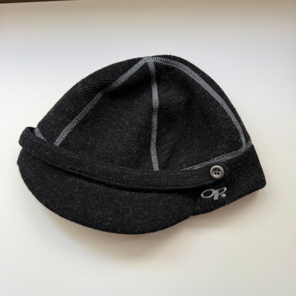 Outdoor Research Flurry Cap Beanie with Visor Women's Size Large/XL in Black - Picture 1 of 12